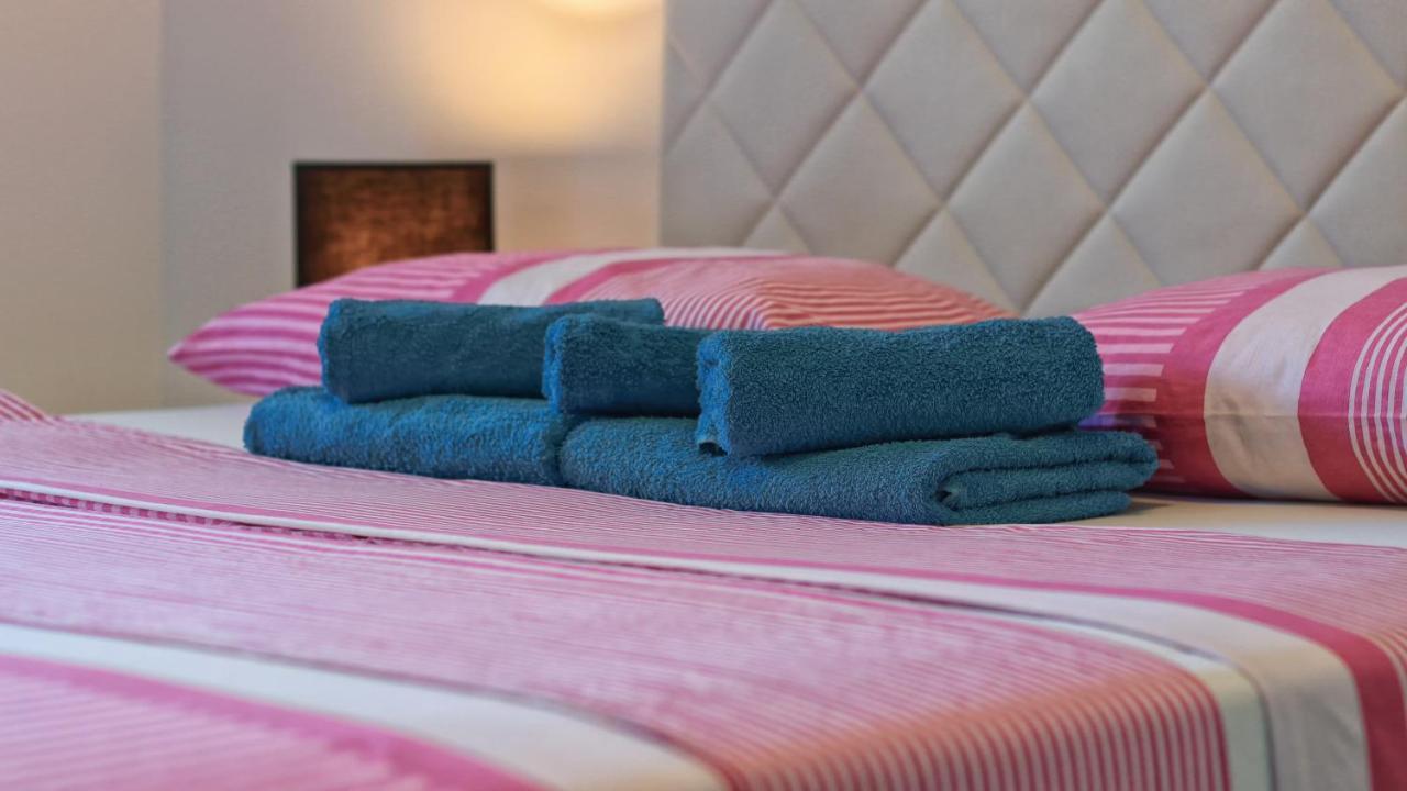Guesthouse Esma Ровин Екстериор снимка