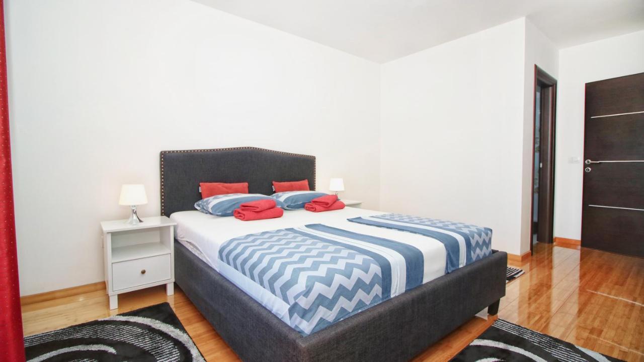 Guesthouse Esma Ровин Екстериор снимка