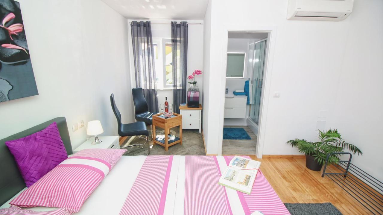 Guesthouse Esma Ровин Екстериор снимка
