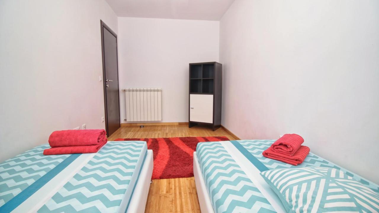 Guesthouse Esma Ровин Екстериор снимка